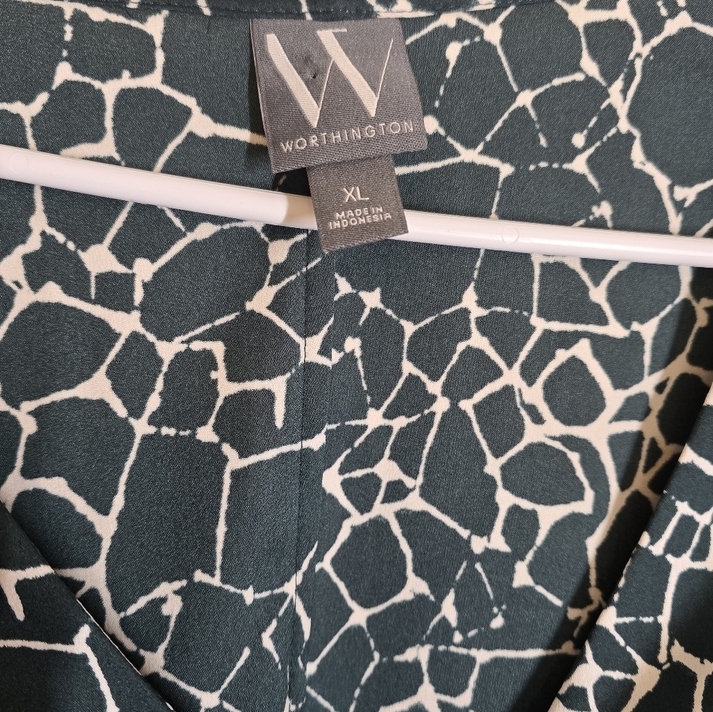 Worthington Black and White Blouse - Picture 2 of 4